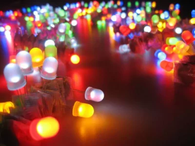 2 5-Watt LED